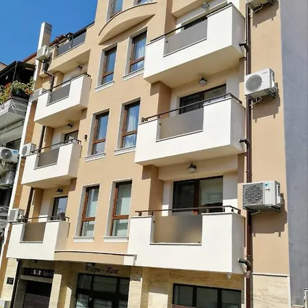 Флора Пом Guest house