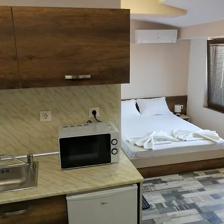 Guest house Флора Пом